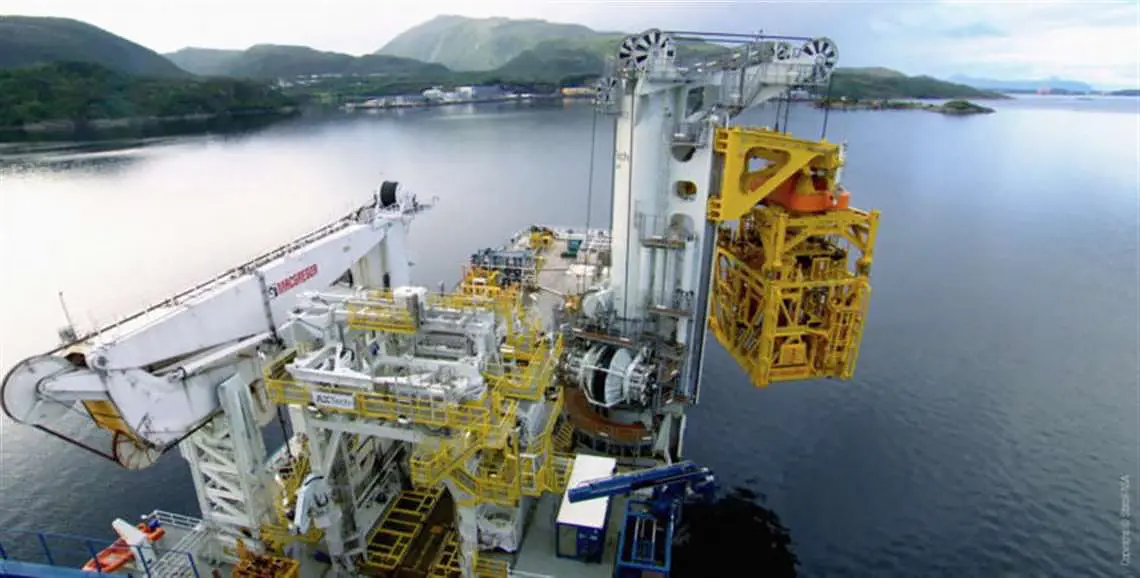 subsea equipment compression module for offshore oil and gas operations